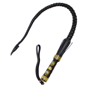 Нагайка, украшенная камнем