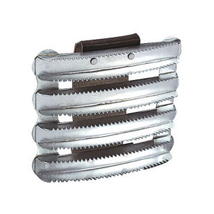 Скребница металлическая с ремешком